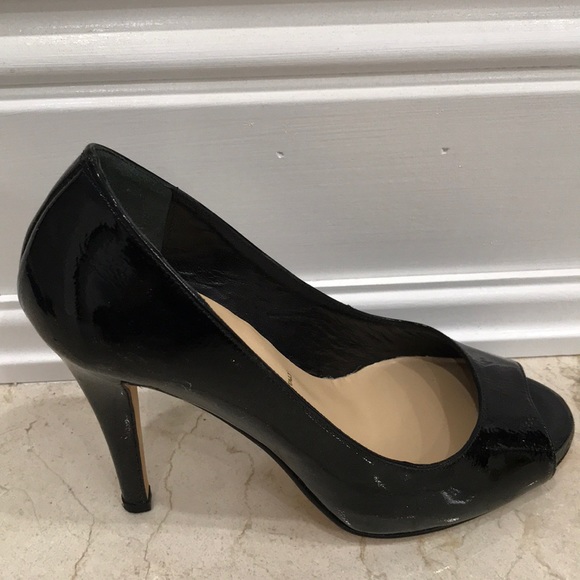 New black high heels - Picture 2 of 4